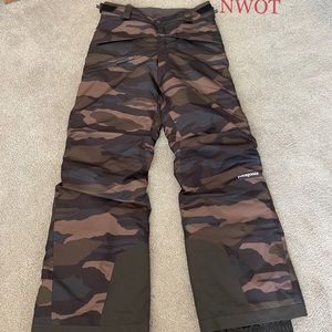RESERVED Patagonia kids camo snow pants